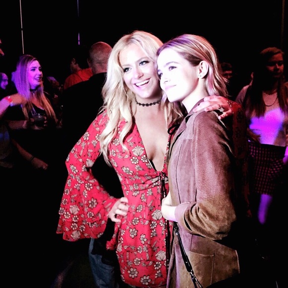 Meet your Posher, Jennamarie - Picture 10 of 15